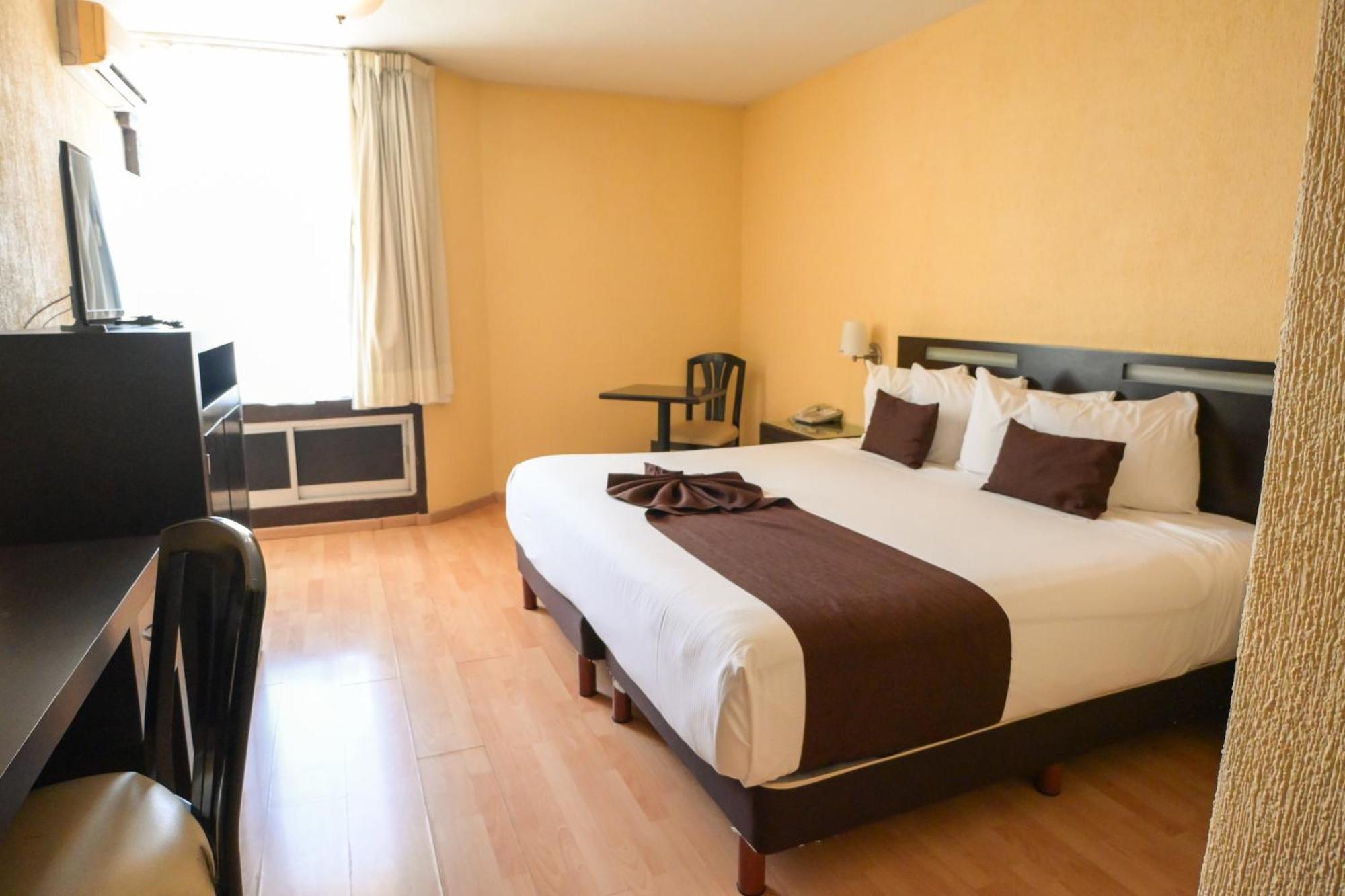 Hotel Santa Irene Guadalajara Extérieur photo