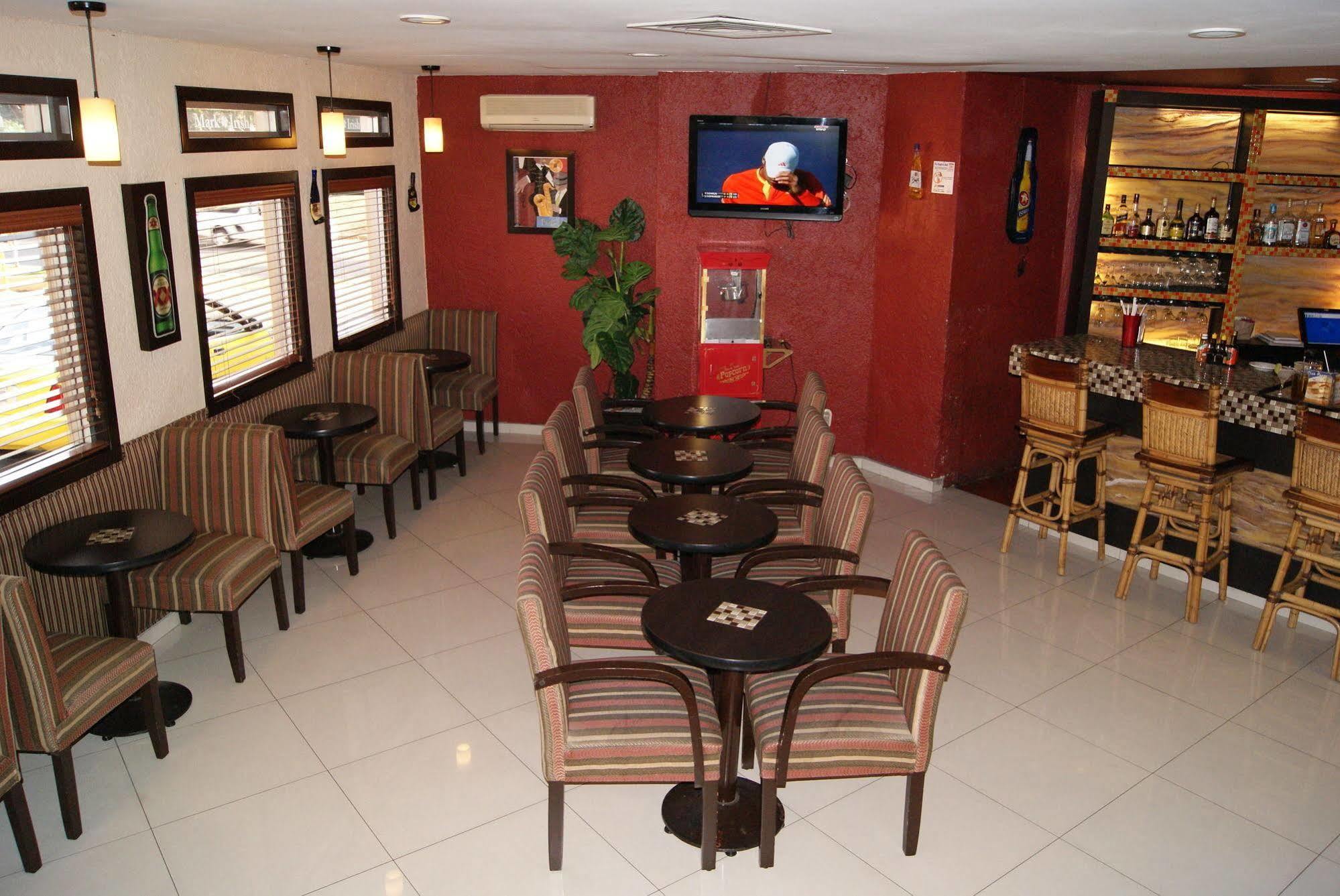 Hotel Santa Irene Guadalajara Extérieur photo